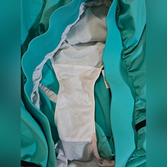 Under Armour Women's Teal and Black Athletic Shorts Size 2x - Picture 5 of 9